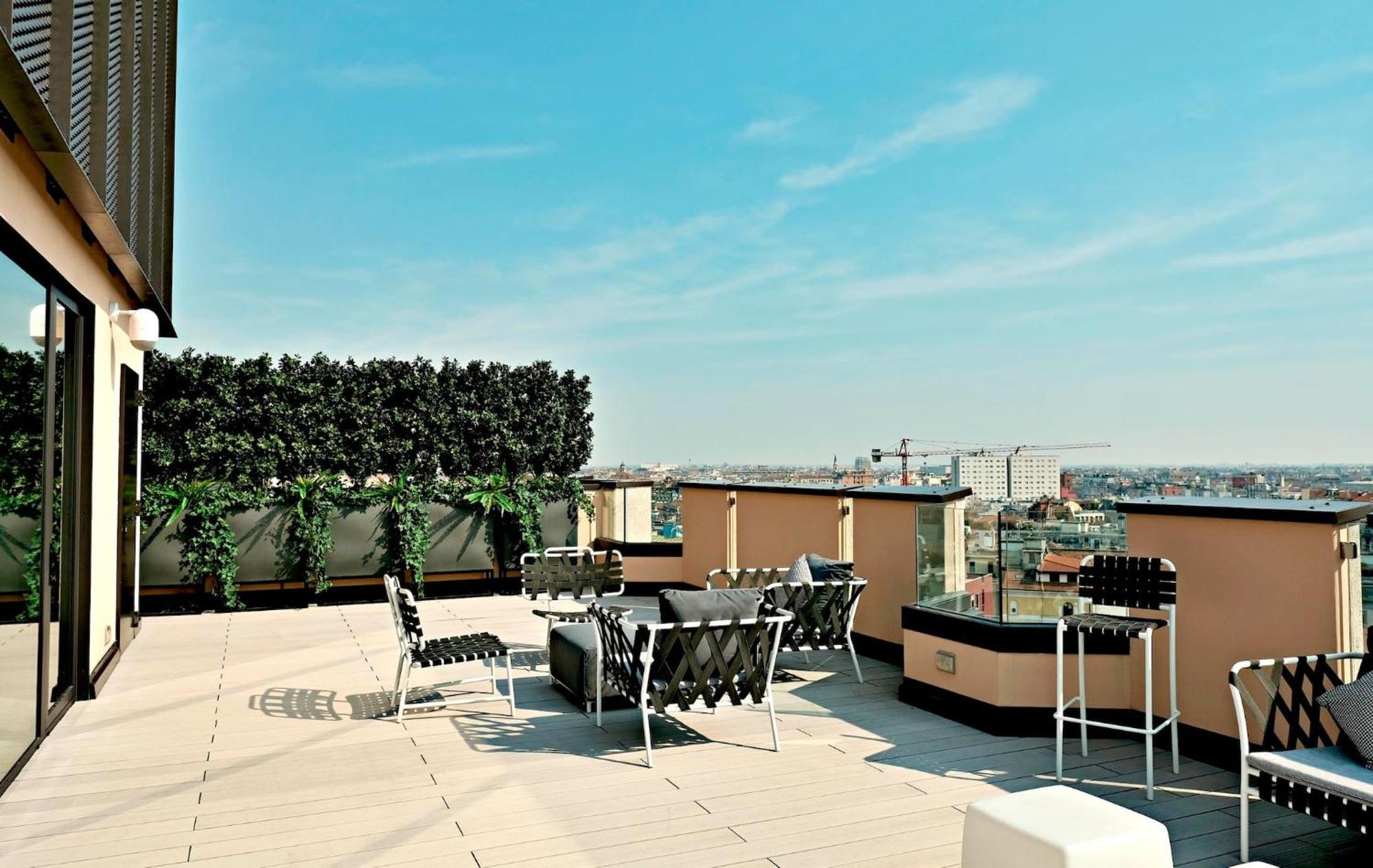 San Babila Central Tower With Panoramic Terrace Overlooking Duomo By Rentopolis Milano Exteriör bild