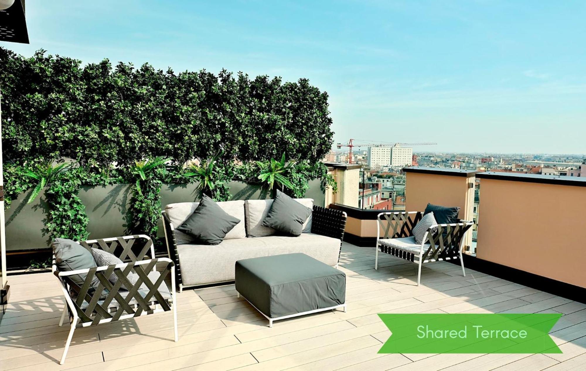 San Babila Central Tower With Panoramic Terrace Overlooking Duomo By Rentopolis Milano Exteriör bild