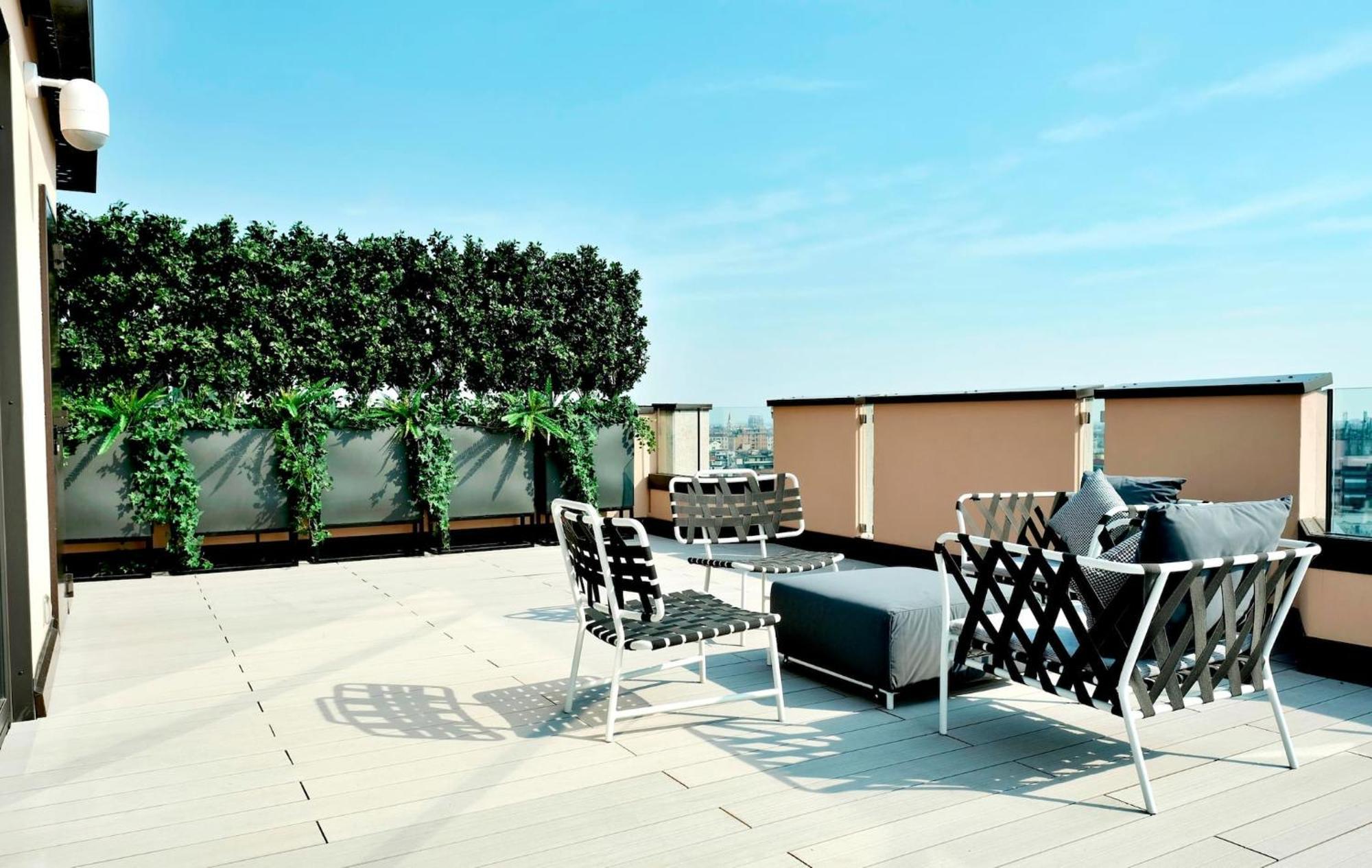 San Babila Central Tower With Panoramic Terrace Overlooking Duomo By Rentopolis Milano Exteriör bild