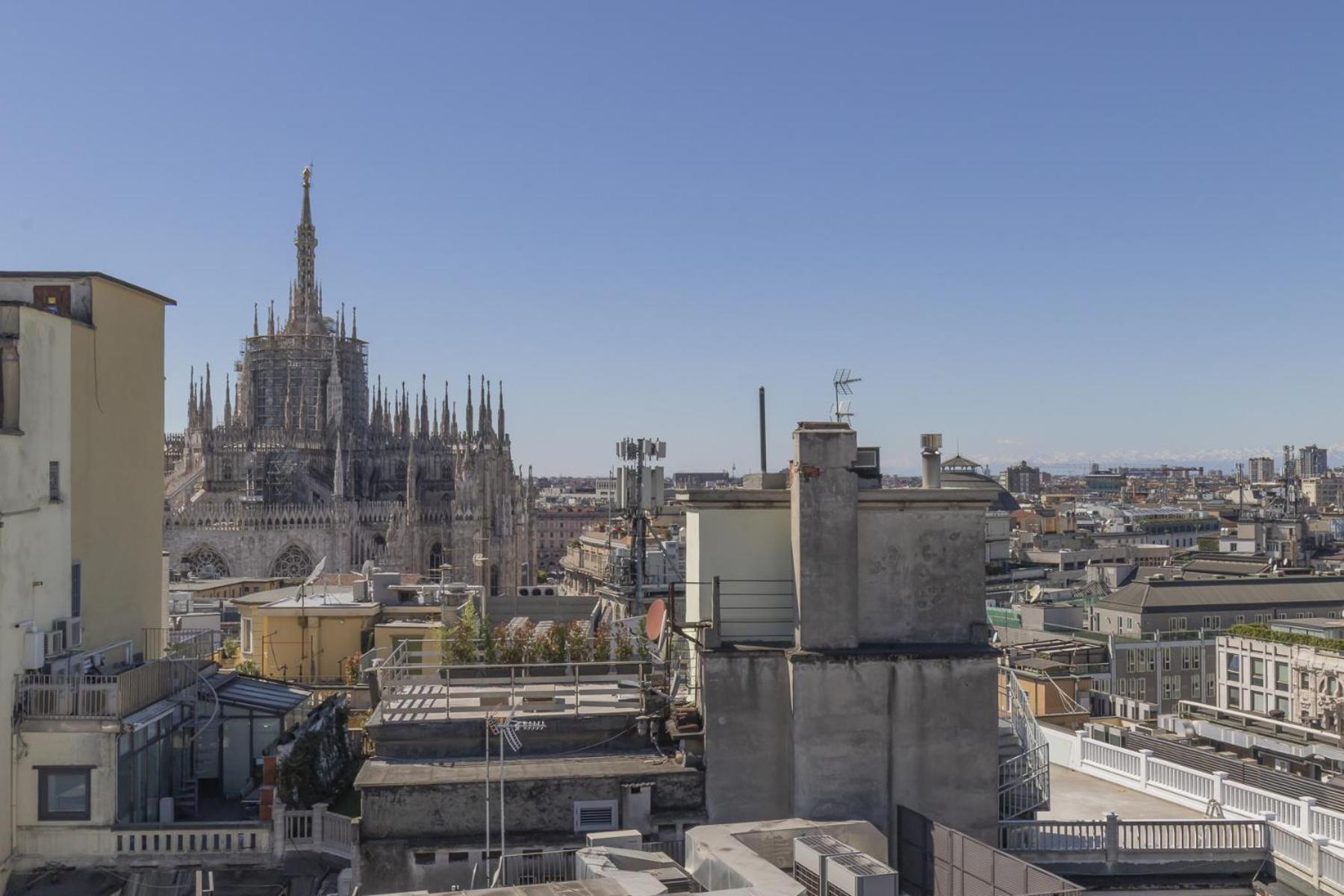 San Babila Central Tower With Panoramic Terrace Overlooking Duomo By Rentopolis Milano Exteriör bild