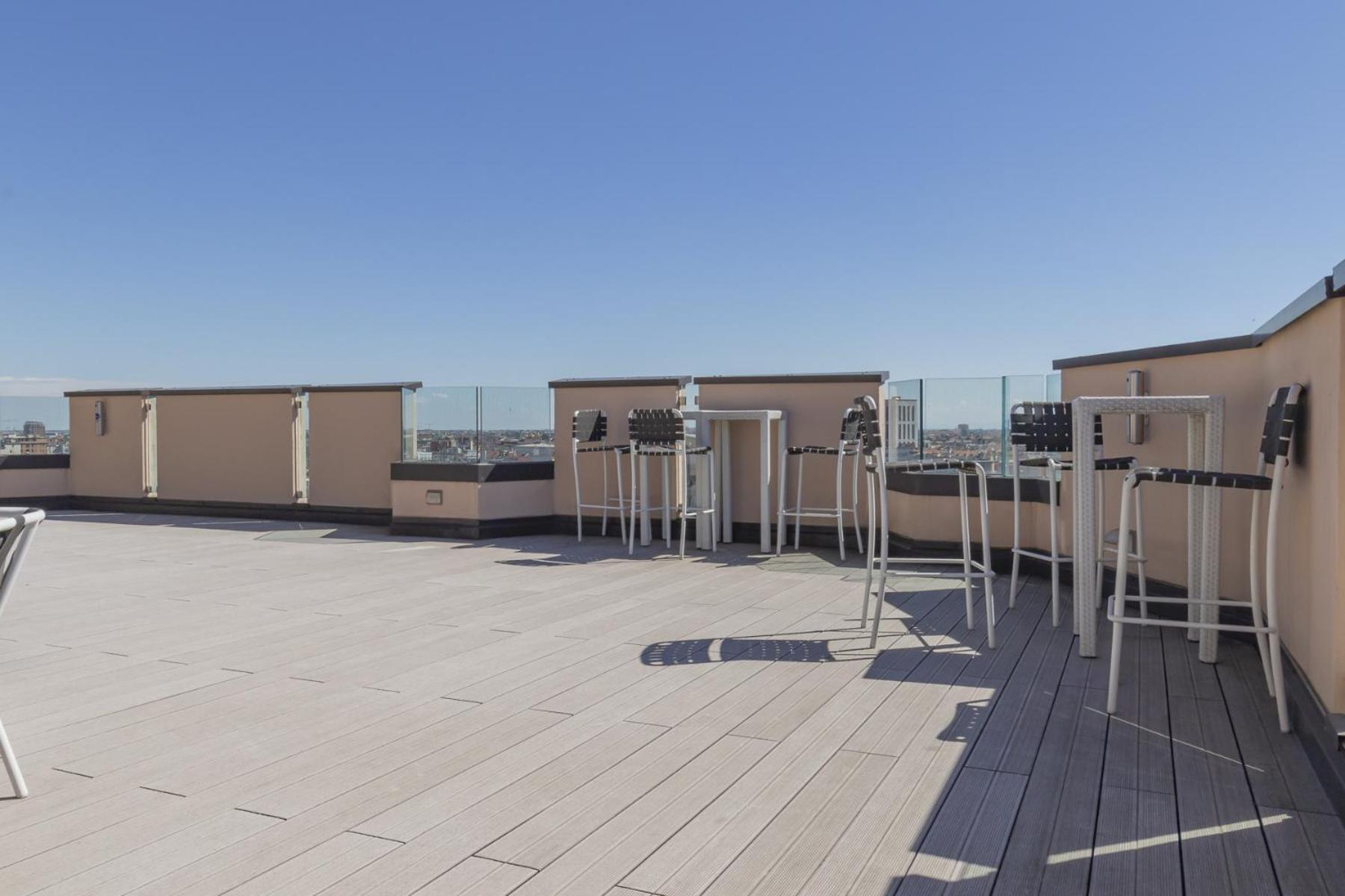 San Babila Central Tower With Panoramic Terrace Overlooking Duomo By Rentopolis Milano Exteriör bild